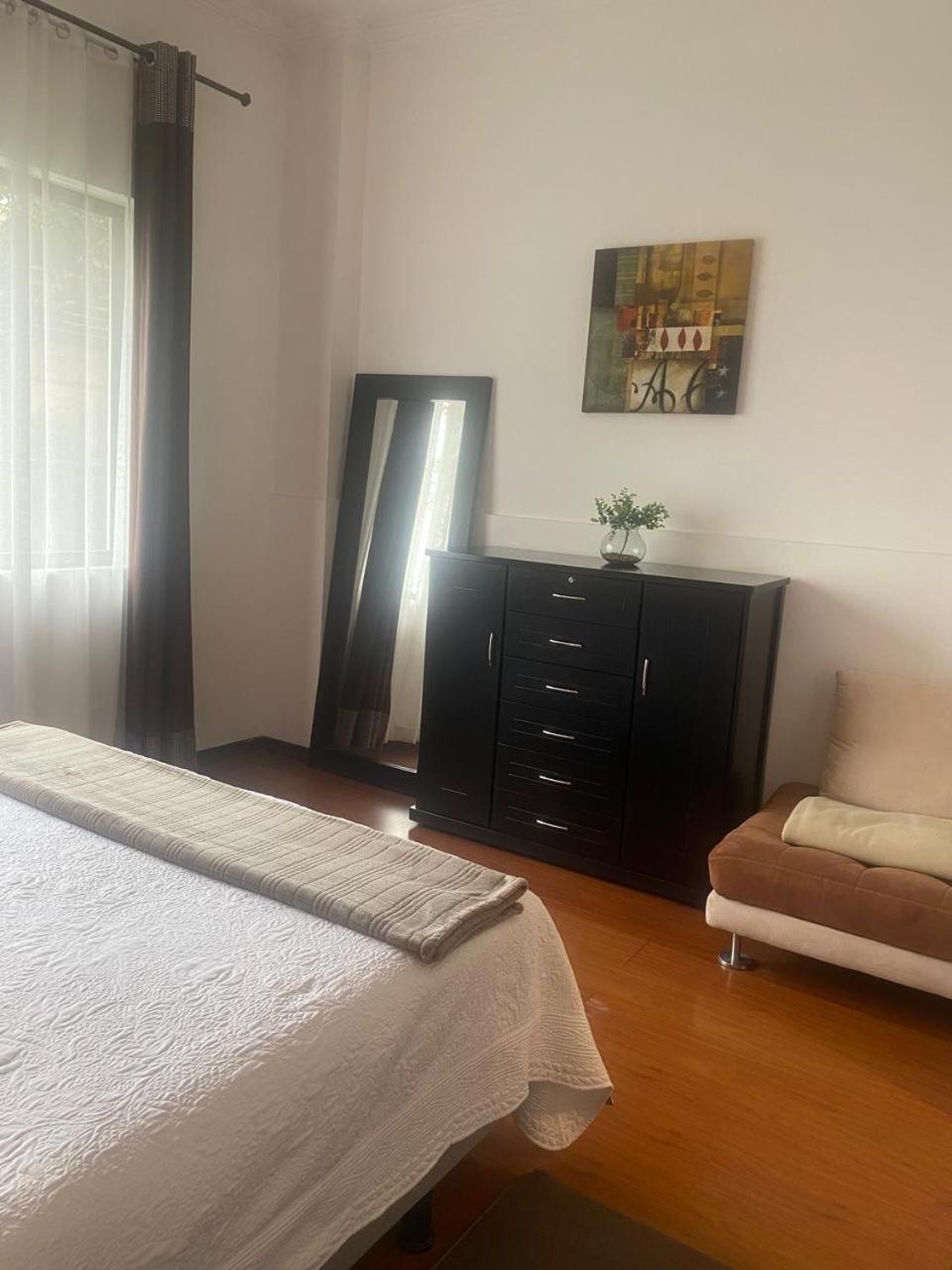 Hospedaje En Quito Norte, Apartamento & Suite Independientes Luaran gambar