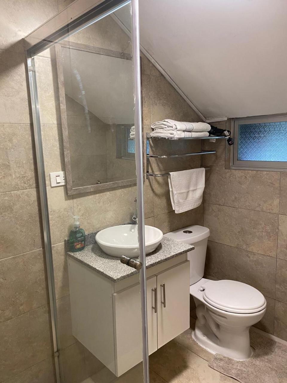 Hospedaje En Quito Norte, Apartamento & Suite Independientes Luaran gambar
